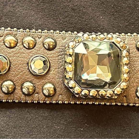 Faux Leather Dark Brown Band with Gun Metal Stones Snap Closure - Picture 2 of 3